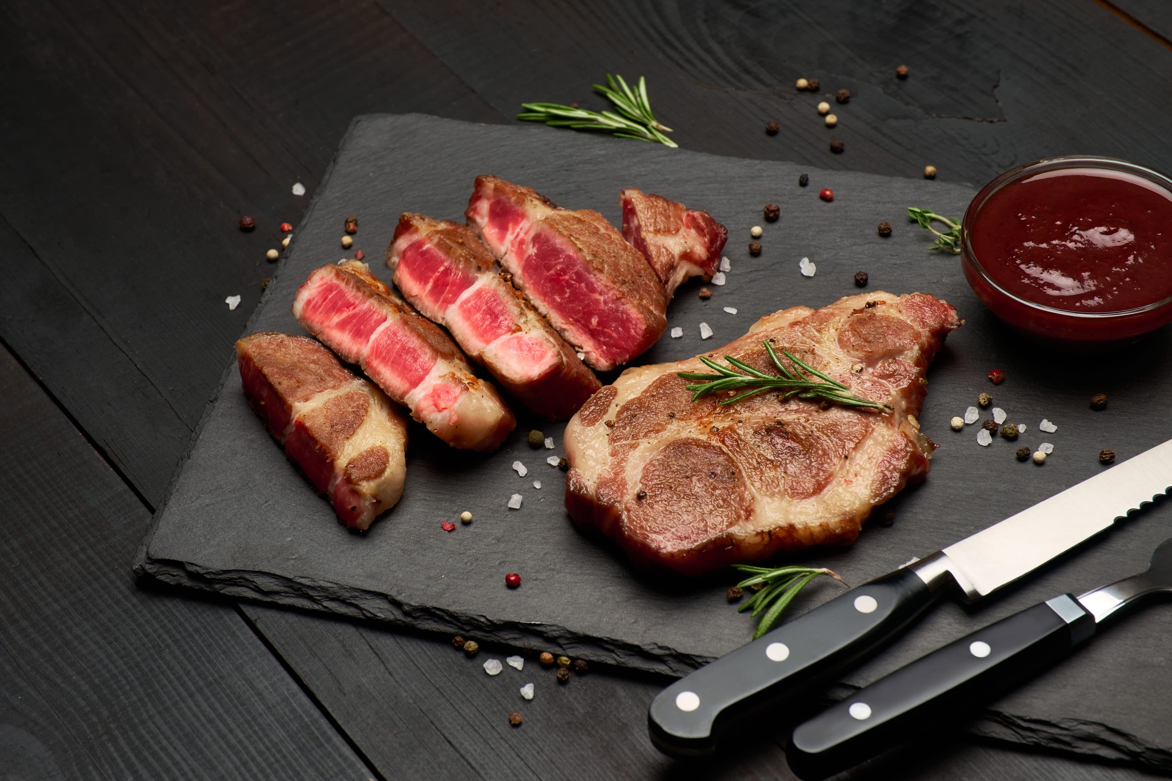吃紅肉會短命？阿根廷人狂嗑牛肉，心血管死亡率竟比美國低