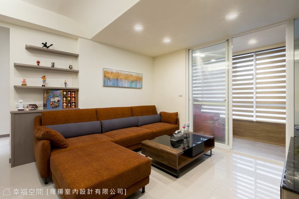 家裡有間電玩室？！ 40年老屋變身新婚宅