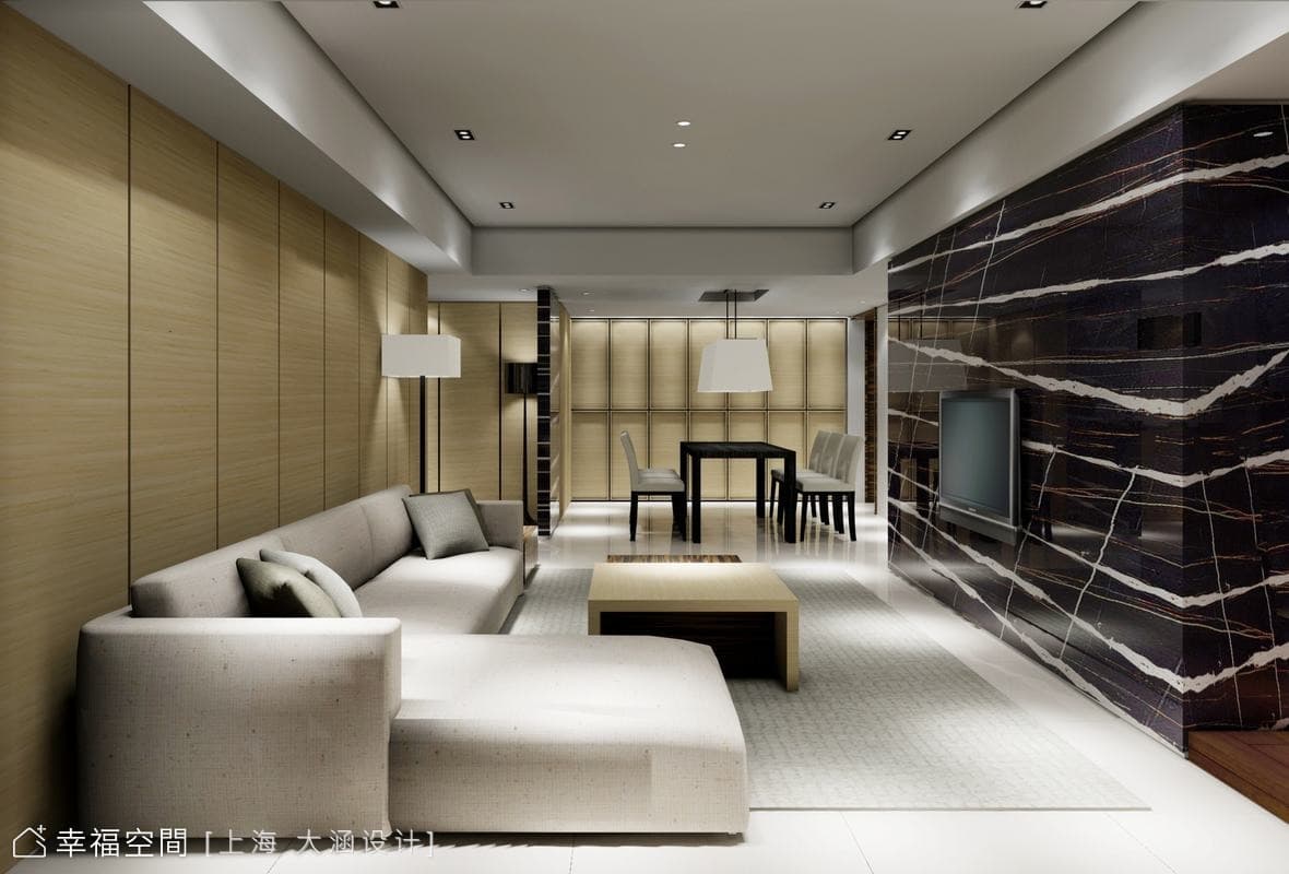 客廳望向餐廳