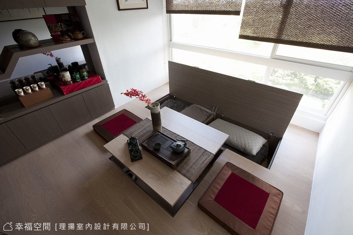 上掀式收納