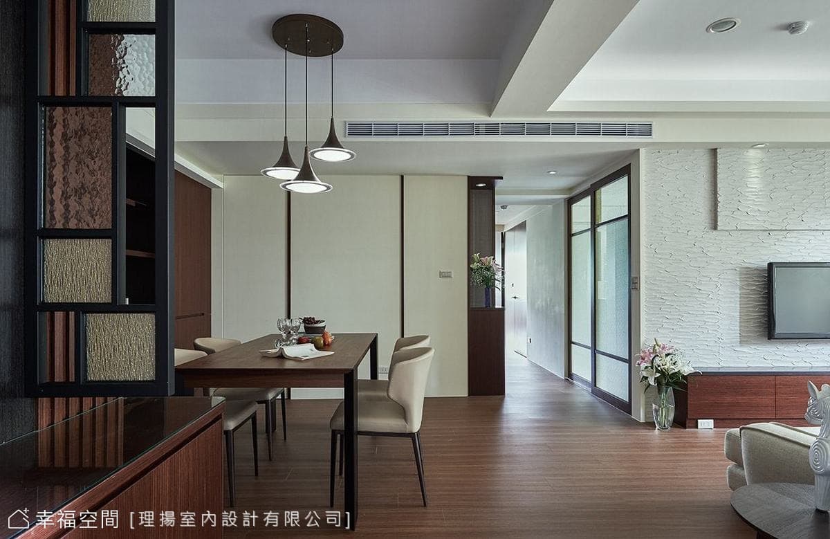 玻璃屏風