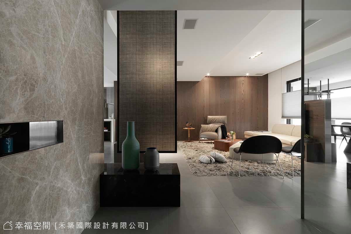 簡約中的知性觸覺