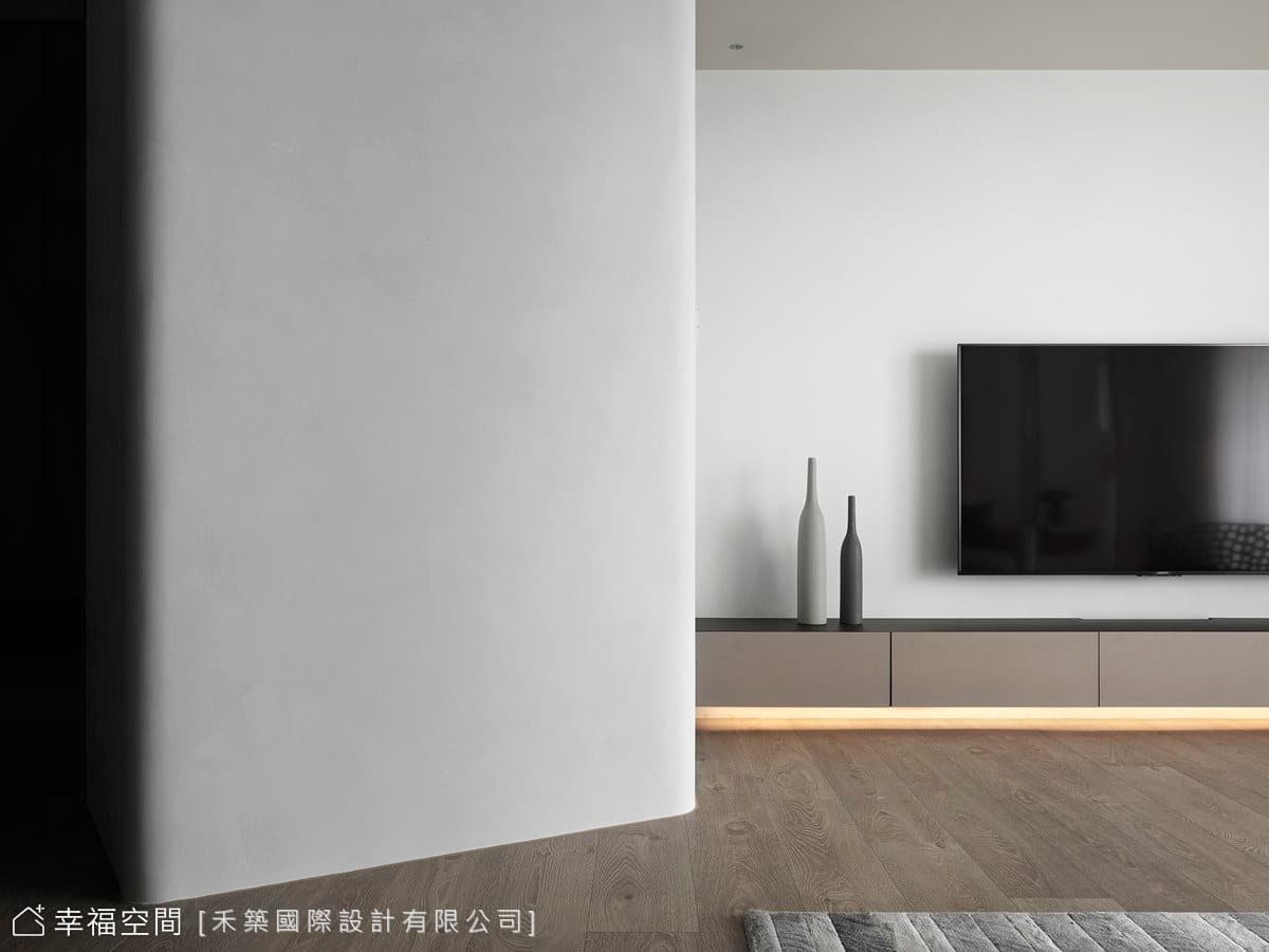 畫布般霞光滿室 簡約療癒空間